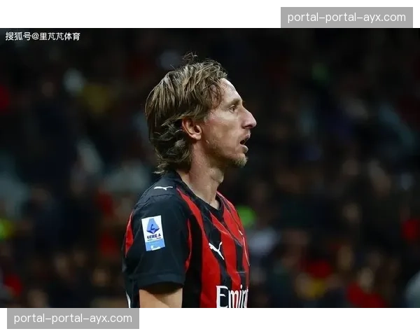 从0-2到3-2:复盘米兰主场逆转纽卡的战术调整与关键换人 从0-2到3-2:复盘米兰主场逆转纽卡的战术调整与关键换人