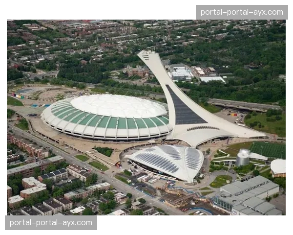 伯纳乌球场全新可开合顶棚通过最终测试，将于四月末全面启用